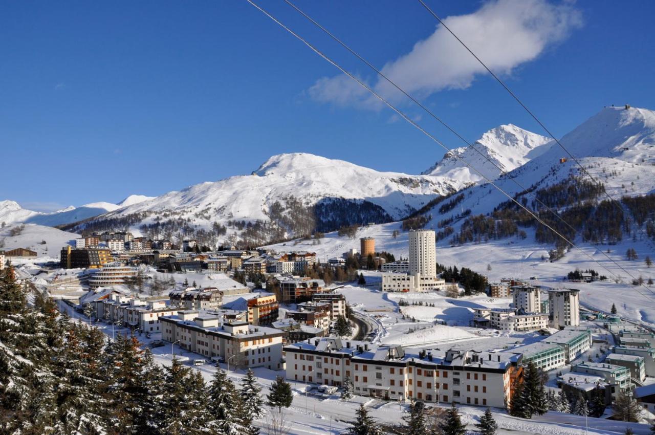 Hotel Savoy Sestriere Bagian luar foto